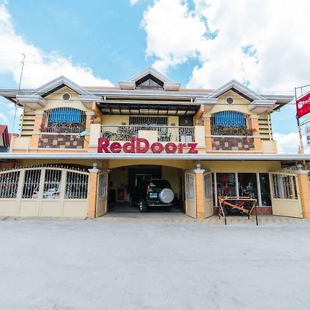 Reddoorz At La Casa Guesthouse Former Reddoorz At Tamarind Street Angeles City Exterior foto